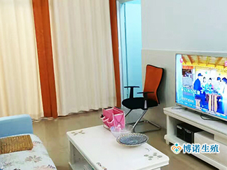 法国借卵机构 - 女生取卵后休息室